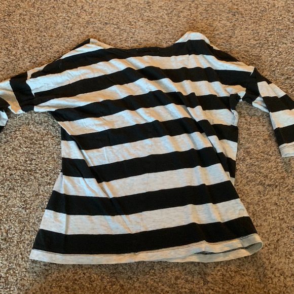 Forever 21 Stripe 3/4 length top small - Picture 2 of 4